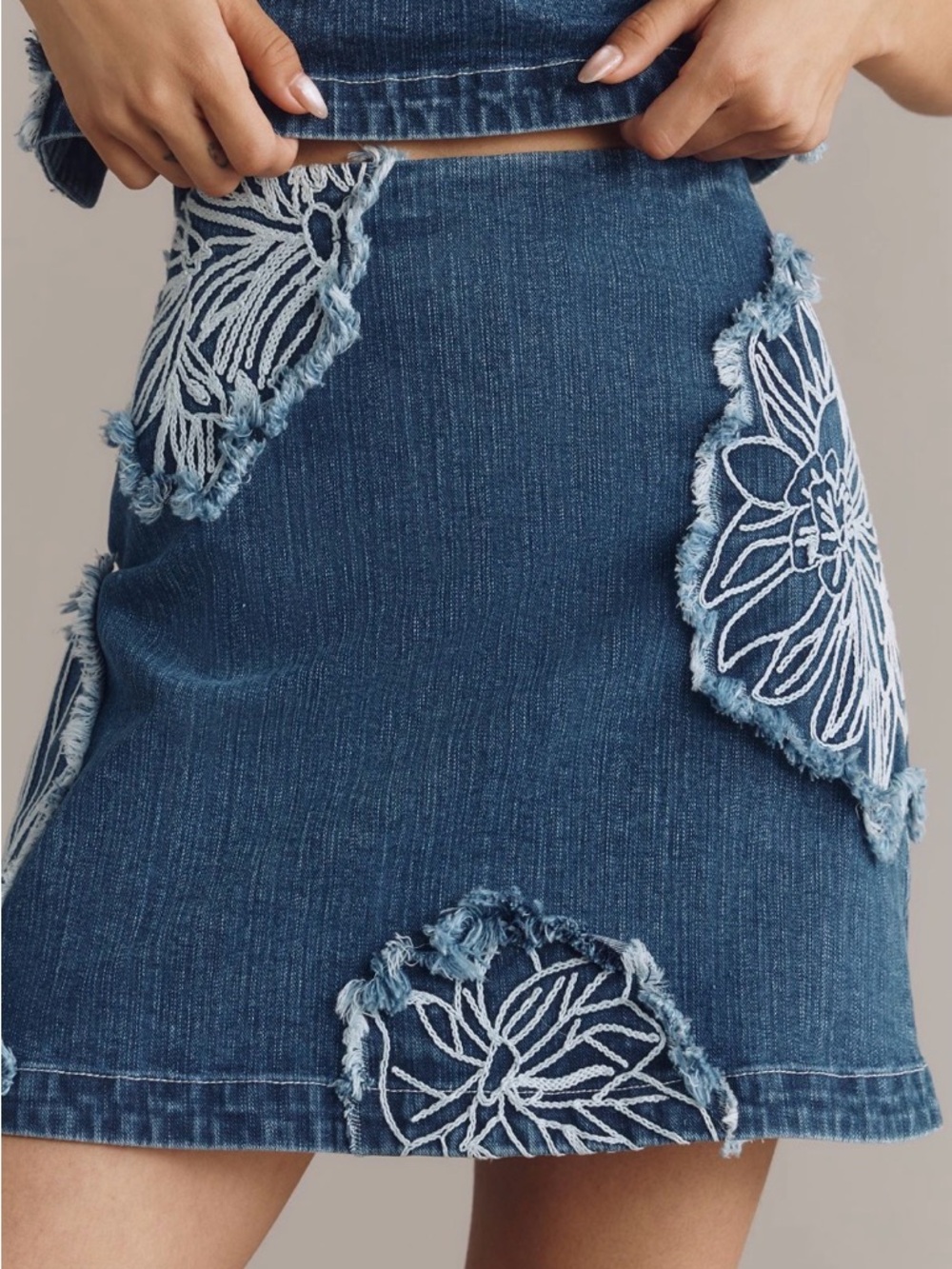 Anthropologie Maeve Embroidered Denim Mini Skirt, Size XS